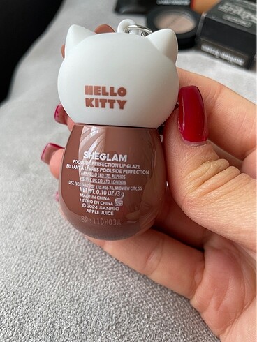 Sheinside Sheglam hello kitty