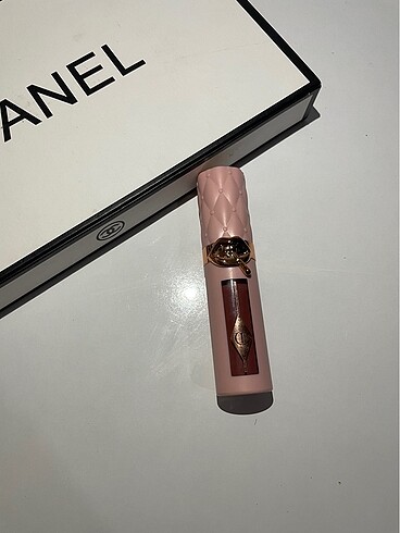 Charlotte tilbury lip gloss