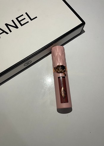 Charlotte Pembe Dudak Parlatıcısı