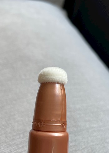 Sephora Pillo Bej Parlak Kapatıcı ve Aydınlatıcı