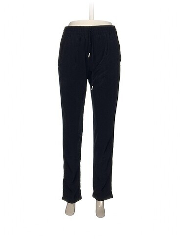 Bershka Kumaş Pantolon %70 İndirimli.