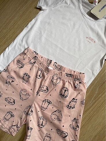 LC Waikiki Pijama takımı 6/7 yaş