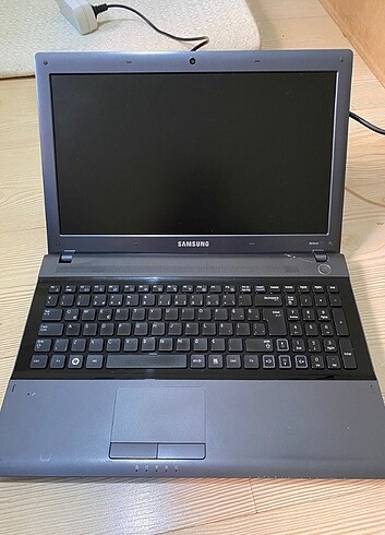 Çok Uygun Fiyata Temiz 10 GB RAM Samsung Laptop 