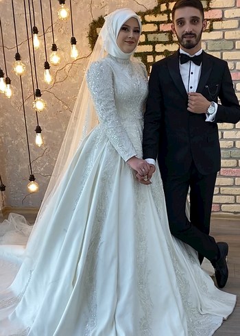 42 Beden Uzun Kollu Beyaz Prenses Gelinlik