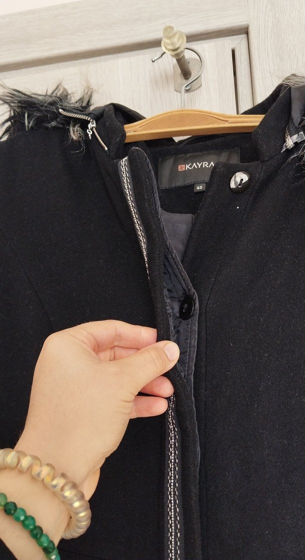 Kürk Detaylı Siyah Uzun Kadın Kaşe Kaban - Görsel 2