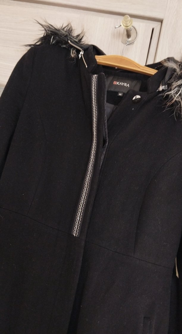 Kürk Detaylı Siyah Uzun Kadın Kaşe Kaban - Görsel 3