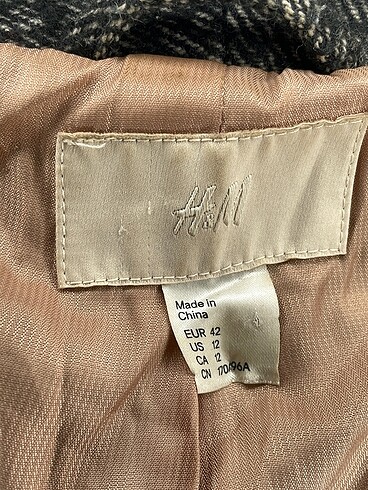 42 Beden çeşitli Renk H&M Kaban %70 İndirimli.