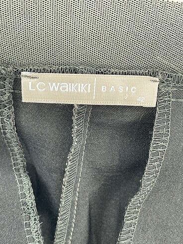42 Beden haki Renk LC Waikiki Kumaş Pantolon %70 İndirimli.