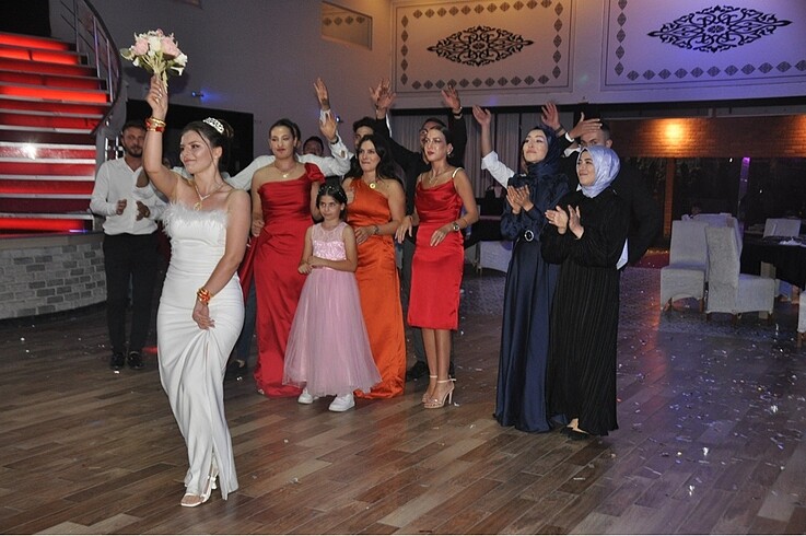 Trendyol & Milla Beyaz elbise