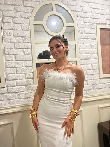 Beyaz elbise