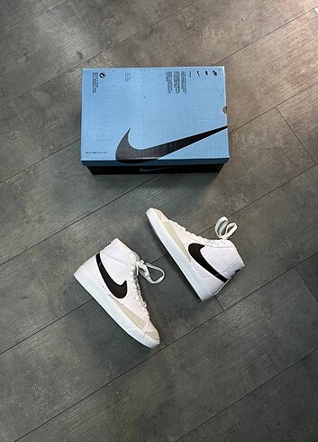 38 Beden beyaz Renk Nike ayakkabı 