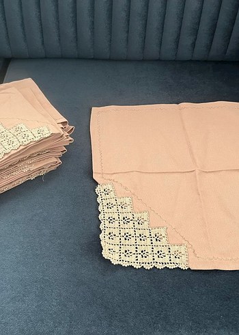  Beden İşlemeli Bej Parlak Nevresim ve Çarşaf