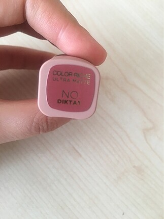  Beden Loreal Paris Color Riche Ultra Matte / No Dıktat rengi