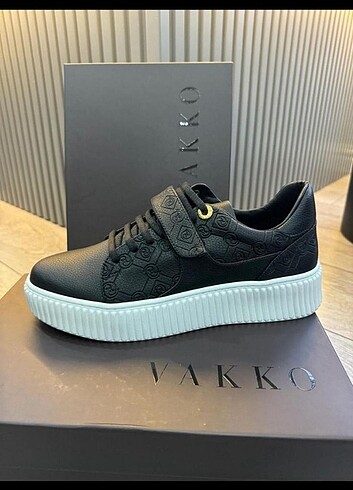 Vakko snekars
