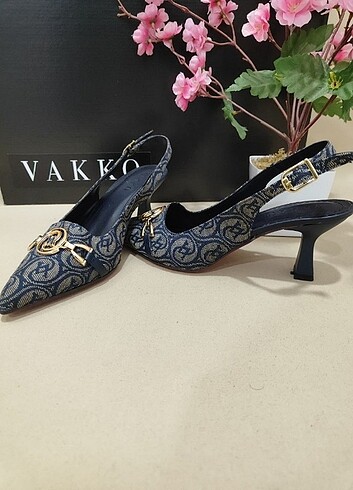 Vakko stiletto