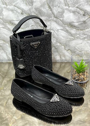 Prada orada Siyah Deri Parlak Taşlı Çanta ve Babet Seti
