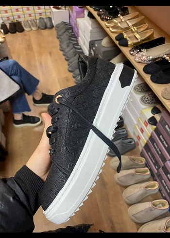 39 Beden Siyah Yılan Desenli Platform Spor Ayakkabı
