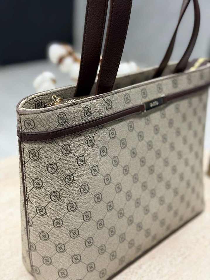 Vakko Bej Desenli Deri Kadın Çanta - Görsel 2