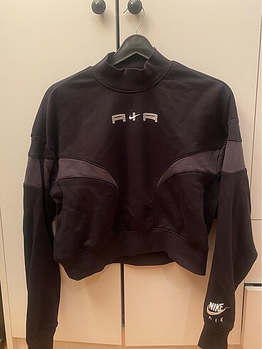 Nike sweatshirt