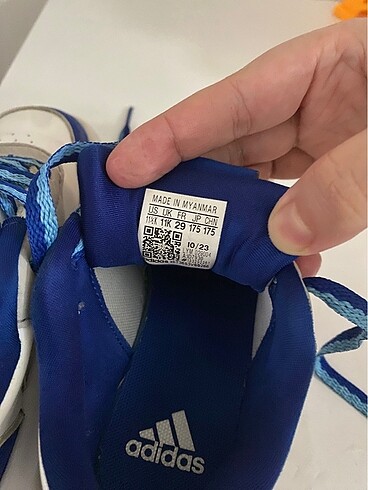 29 Beden çeşitli Renk Adidas spor ayakkabı