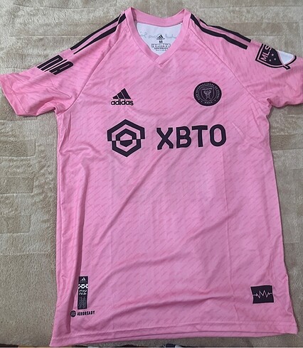 messi pembe forma