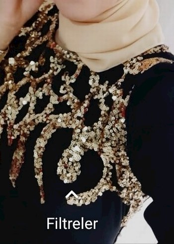 Uzun Kollu, Halter Yaka, Altın Renkli A Kesim Gelinlik - Görsel 2