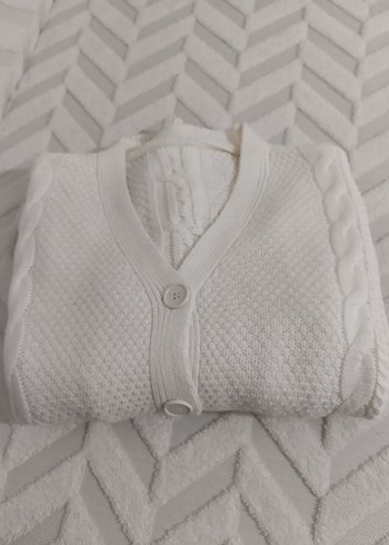 Nakışlı Beyaz V Yaka Kadın Hırka - Görsel 2