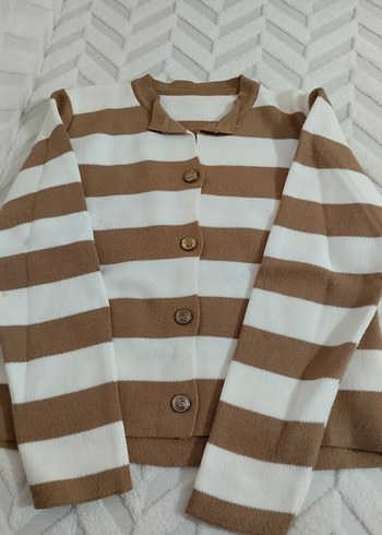 Düğmeli Bej Kadın Kısa Hırka - Görsel 5