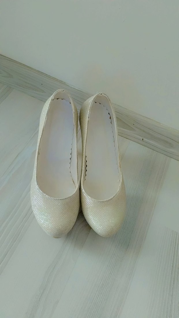 Beyaz Parlak Yılan Desenli Yüksek Topuklu Kadın Ayakkabı - Görsel 2