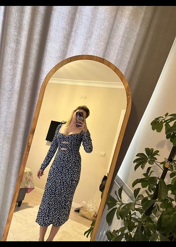 Uzun Kollu V Yaka Mavi Bağlamalı Elbise - Görsel 2