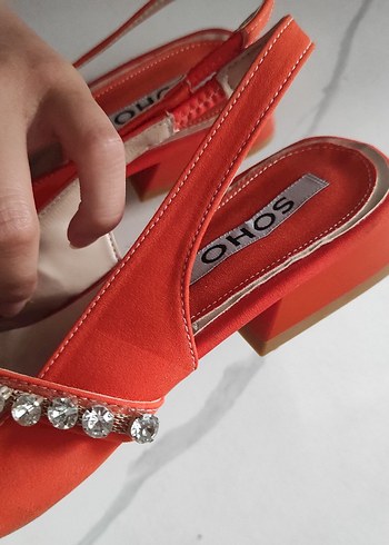 Zara Kırmızı Süet Tokalı Stiletto Kadın Abiye Ayakkabı