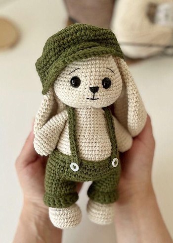 El Yapımı Örgü Tavşan Peluş Oyuncak