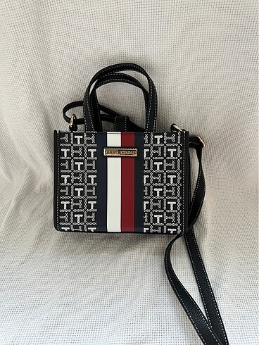  Beden Tommy Hilfiger