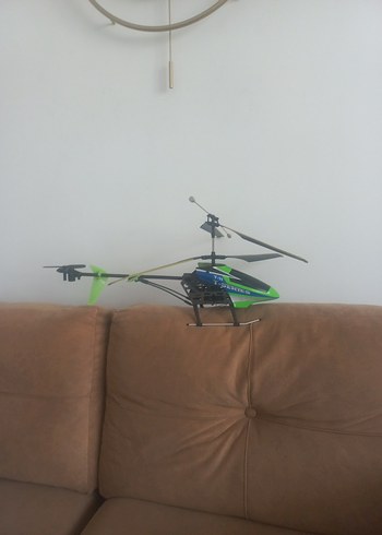 Beden Yeşil Renkli Helikopter Modeli
