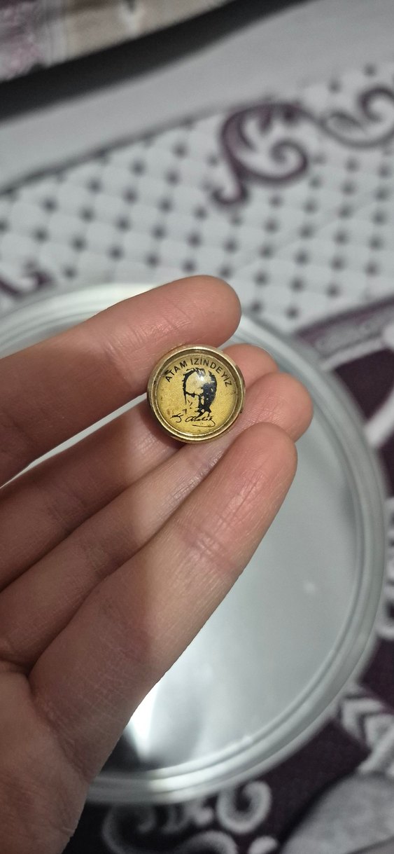 Altın Renkli Atatürk Rozeti - Görsel 2