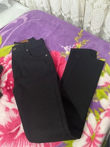 Siyah kot pantolon