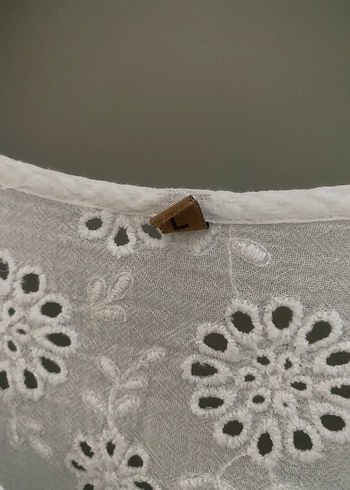 Dantel Detaylı Beyaz yumuşak elbise - Görsel 2