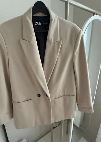 Bej Düğmeli Kadın Midi Blazer Ceket