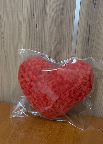 Kırmızı Kalp Şeklinde Yumuşak yastık
Küçük boy bu arada - Görsel 2