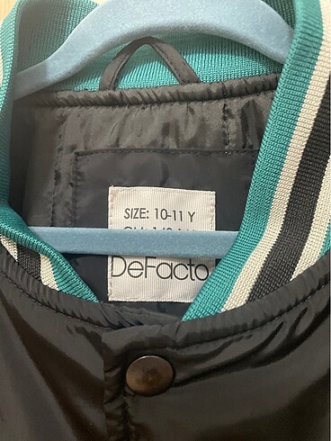 Defacto Defacto