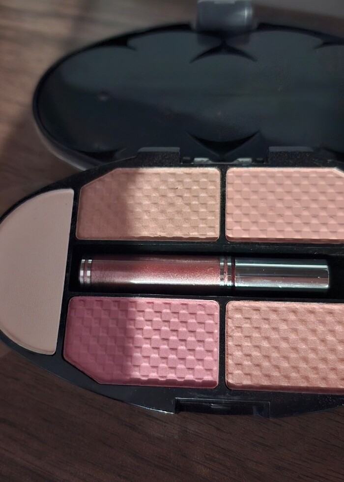 Ruby Rose Aynalı 3 Katlı Far Seti - Görsel 3