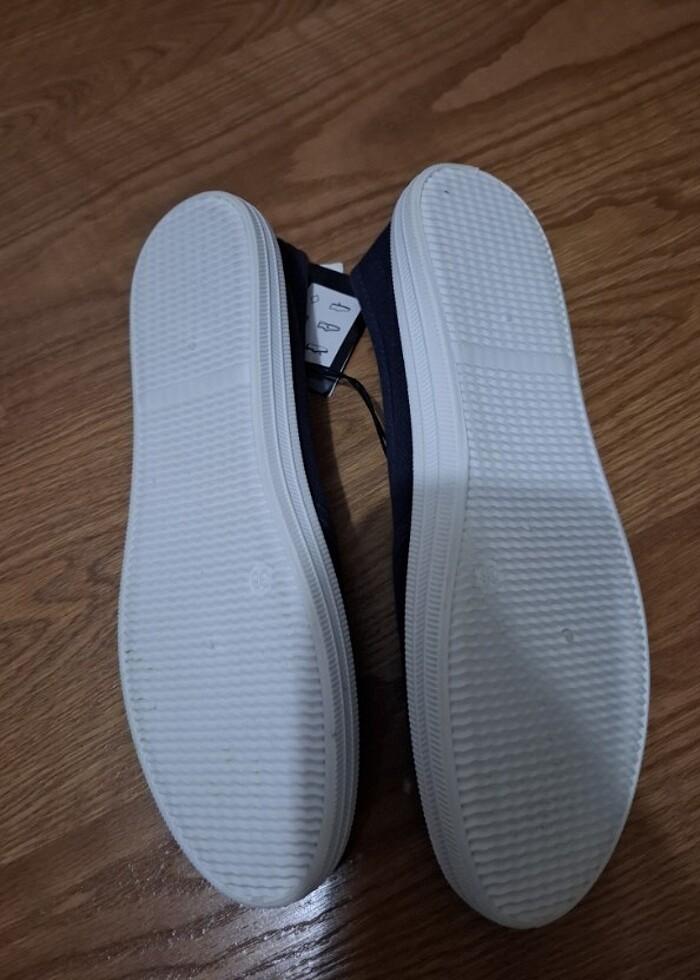 Etiketli Günlük Bez Ayakkabı - Görsel 3