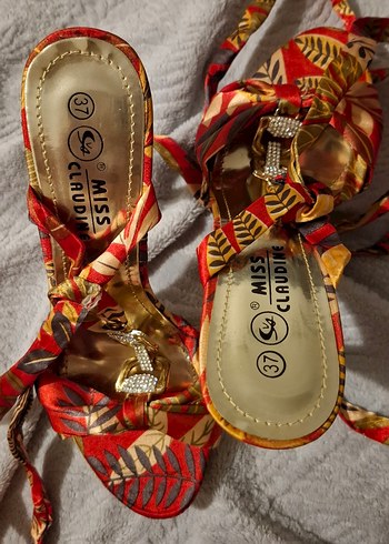 Avangart Bağlama Detaylı Saten Topuklu Taşlı Kadın Ayakkabı - Görsel 5