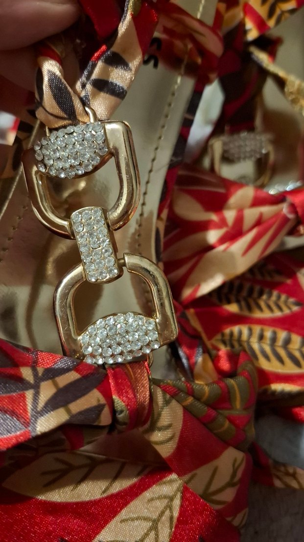 Avangart Bağlama Detaylı Saten Topuklu Taşlı Kadın Ayakkabı - Görsel 3