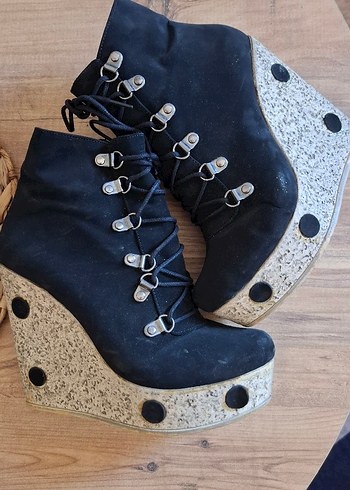 Siyah Süet Vintage Platform Topuklu Bot