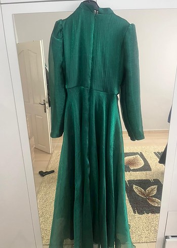 Uzun Kollu Yeşil Nakışlı Abiye Elbise - Görsel 3