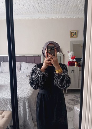 Uzun Kollu Siyah Nakışlı Gotik elbise - Görsel 5