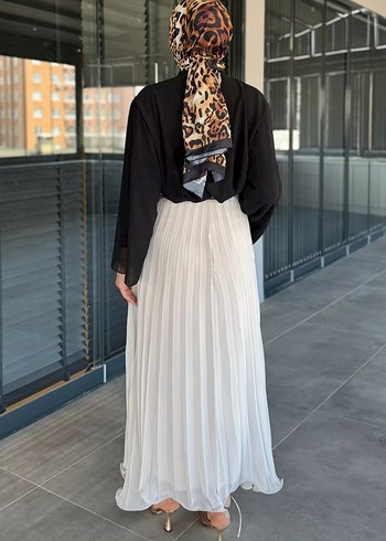 Kadın taş rengi şifon kumaş Piliseli Uzun Etek - Görsel 2