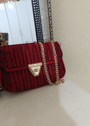Zincir Detaylı Kırmızı Kadın Çanta - Görsel 4