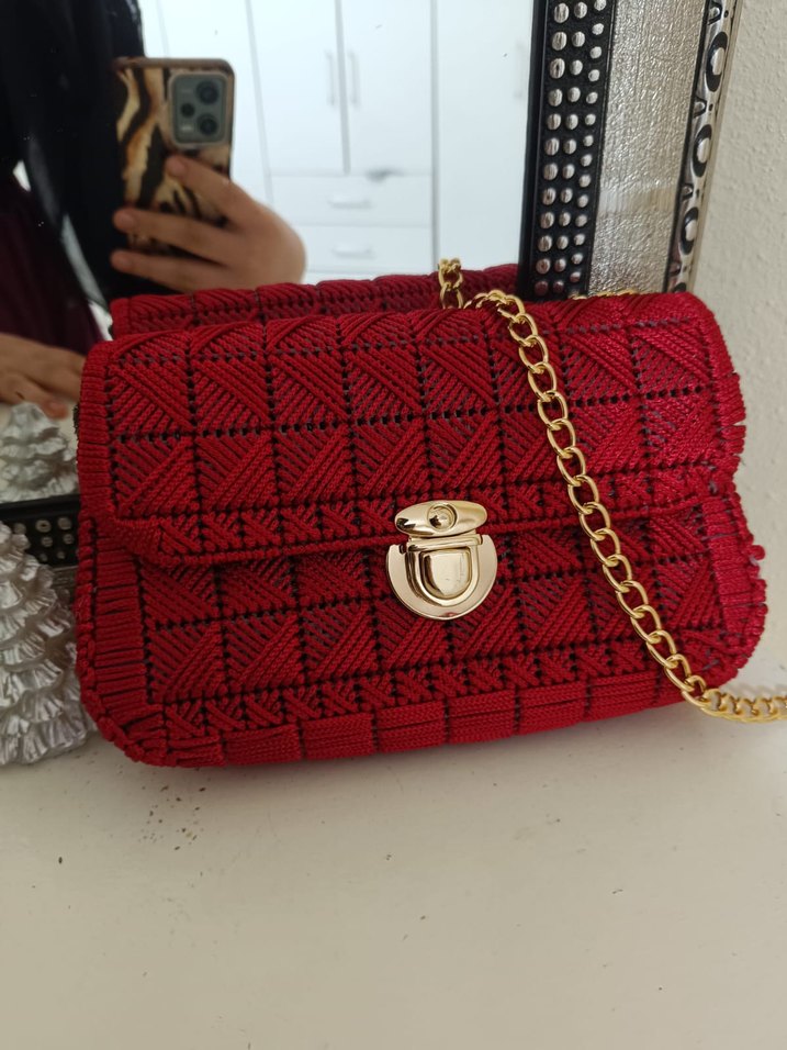 Zincir Detaylı Kırmızı Kadın Çanta - Görsel 2